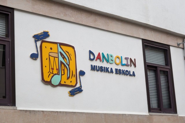 danbolin-musika-eskola